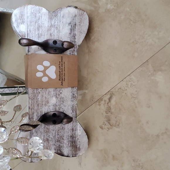 **HOST PICK**Farmhouse Boho Chic Leash/Harness Holder - Picture 2 of 5